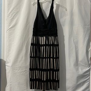 Designer:DKNY ~ Size:2 ~ Color: Beige/Cream and Black